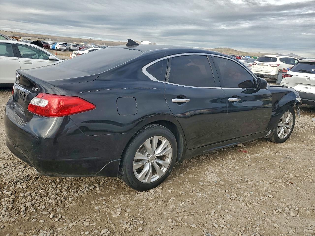 INFINITI M37 Image 4