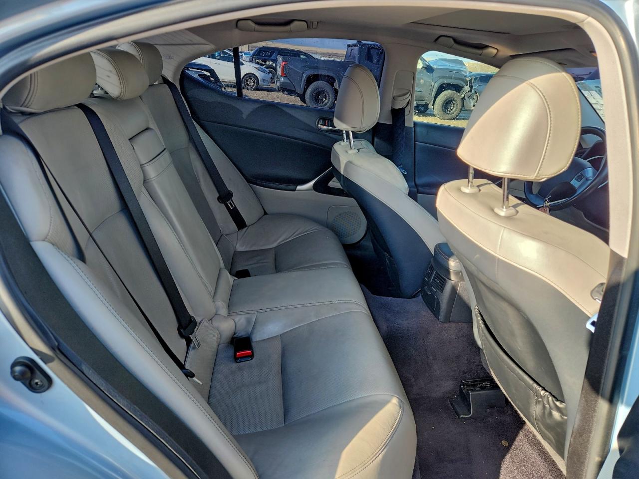 Lexus Is 250 Image 8