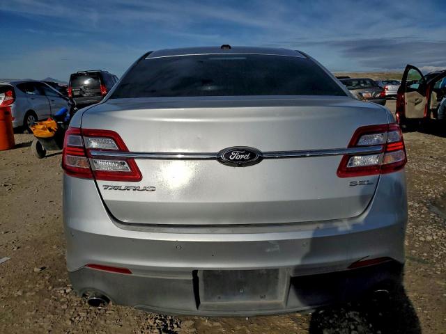 Ford Taurus Sel Image 12
