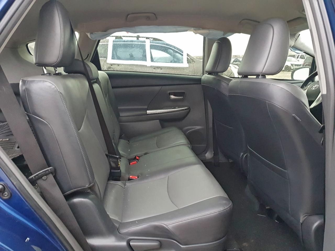 Toyota Prius Image 12