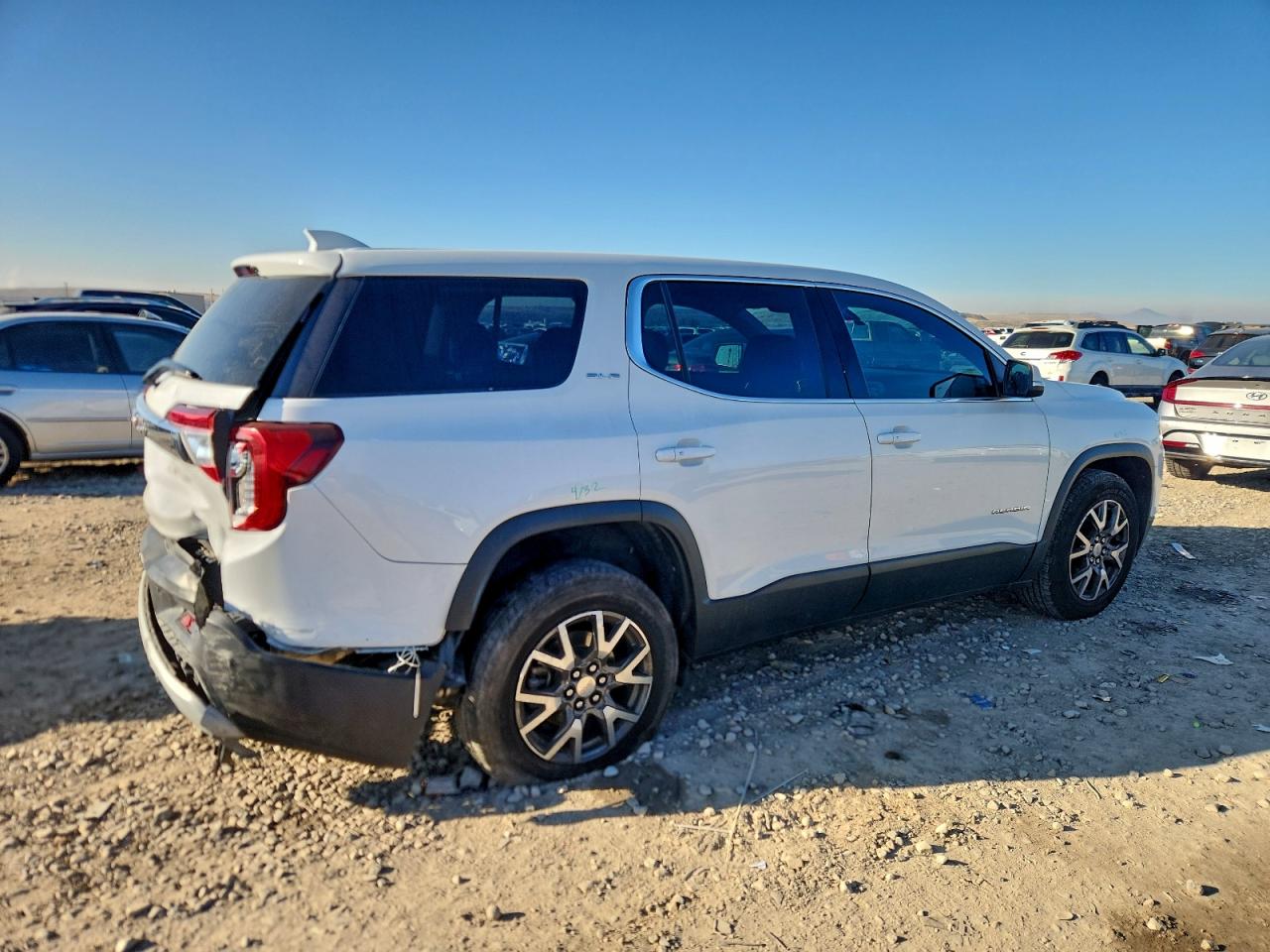 GMC Acadia Sle Image 2