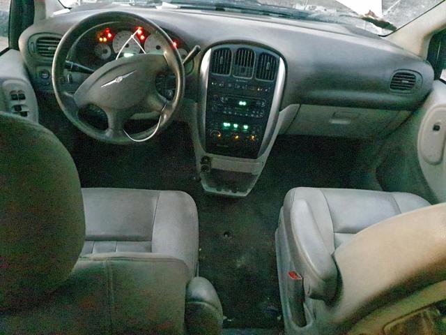 Chrysler Minivan Touring Image 13