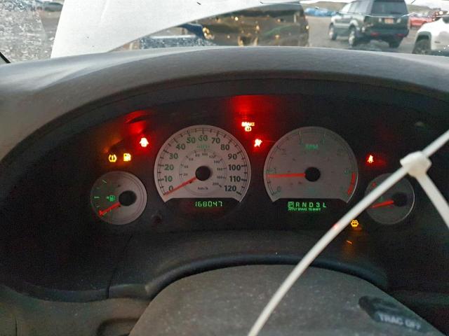 Chrysler Minivan Touring Image 8