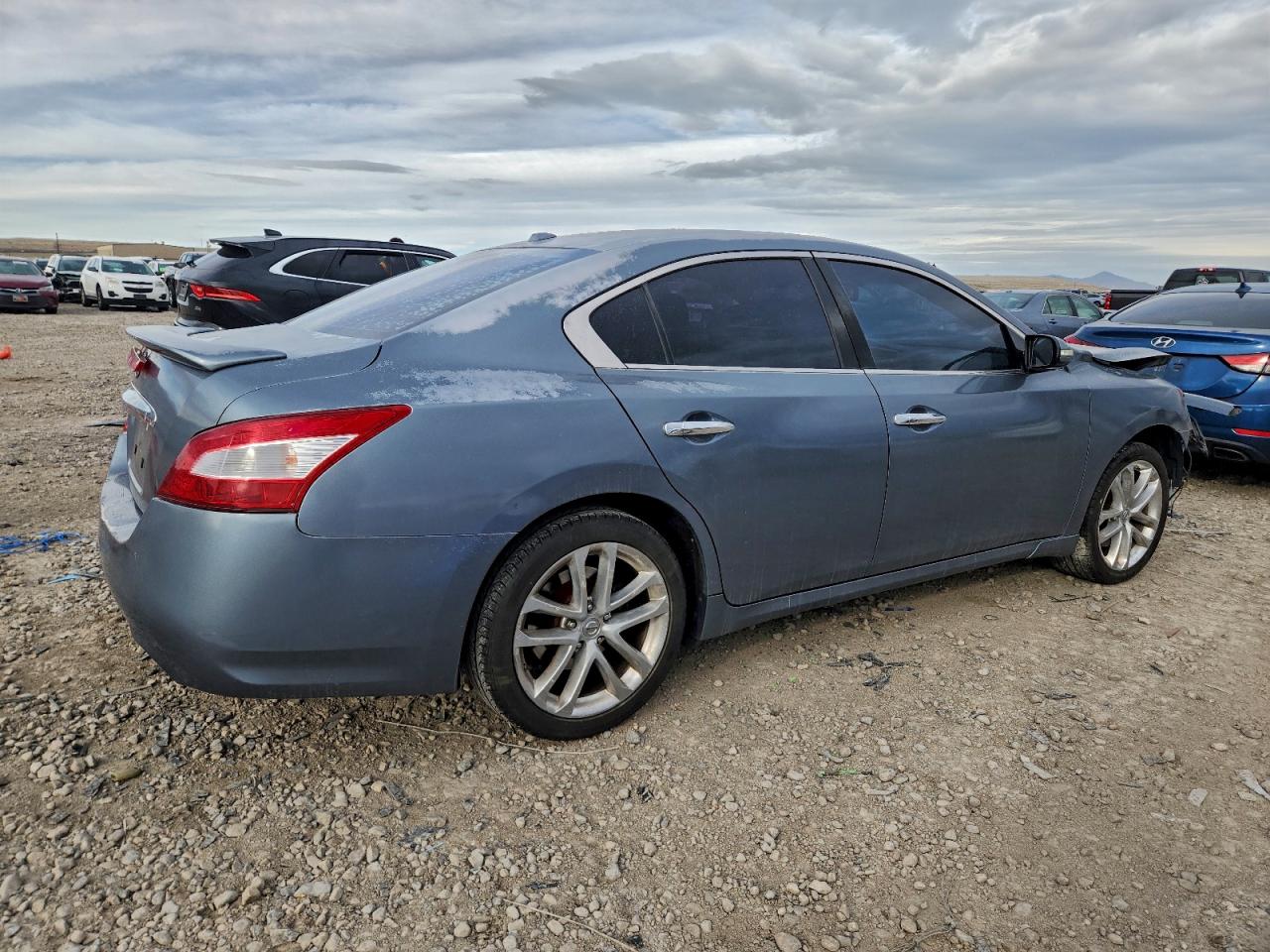 Nissan Maxima S Image 7