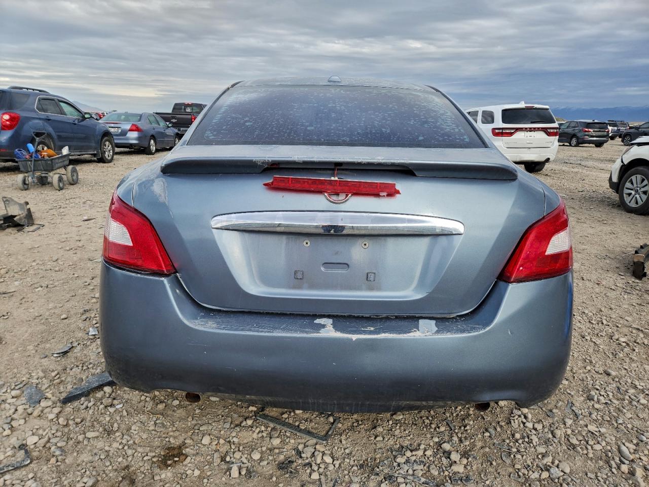 Nissan Maxima S Image 2