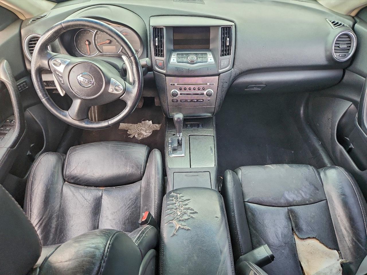 Nissan Maxima S Image 9