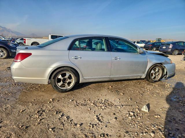 Toyota Avalon Xl Image 2