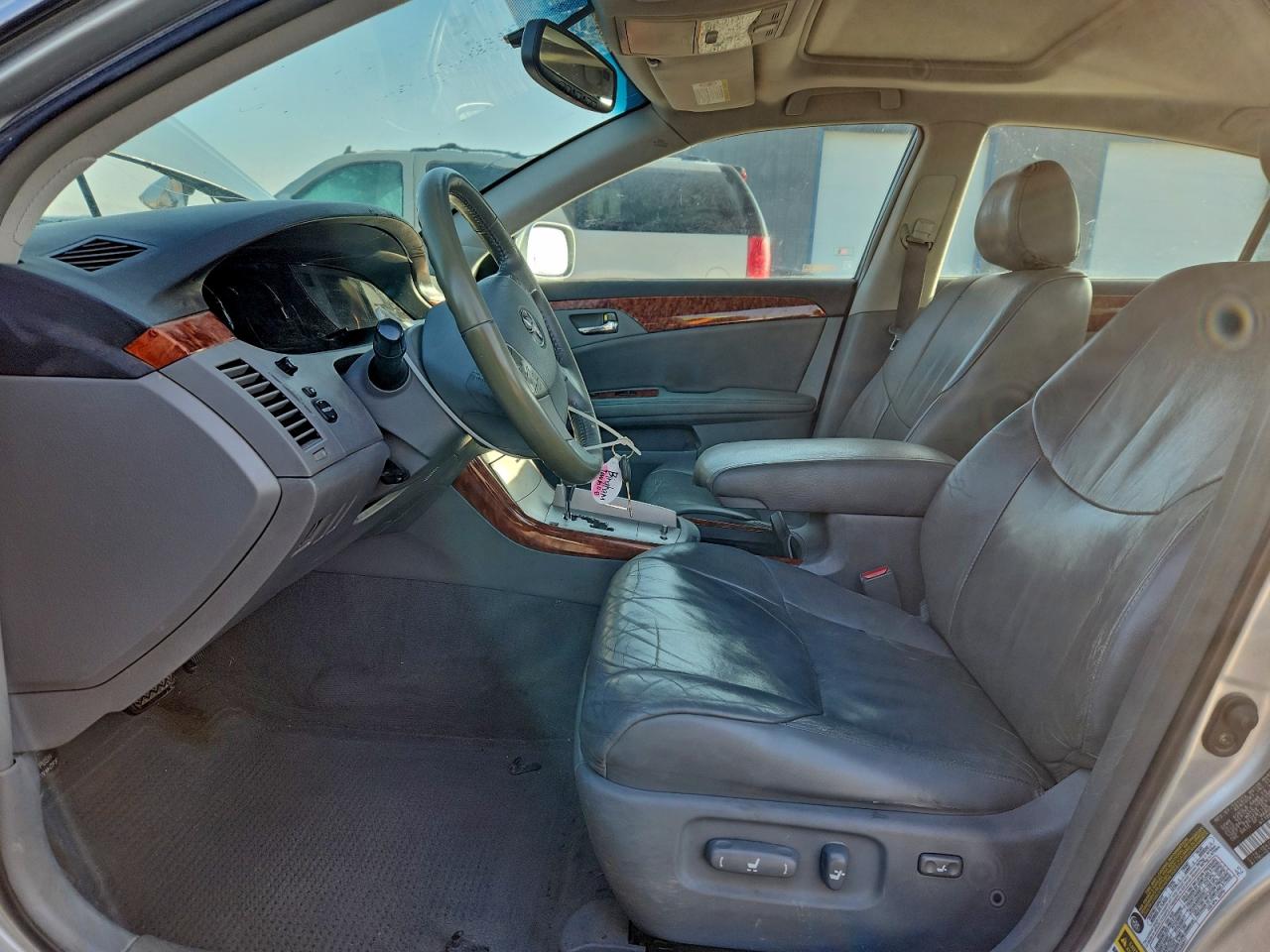 Toyota Avalon Xl Image 8