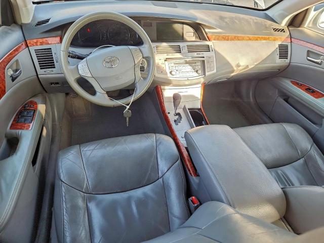Toyota Avalon Xl Image 6