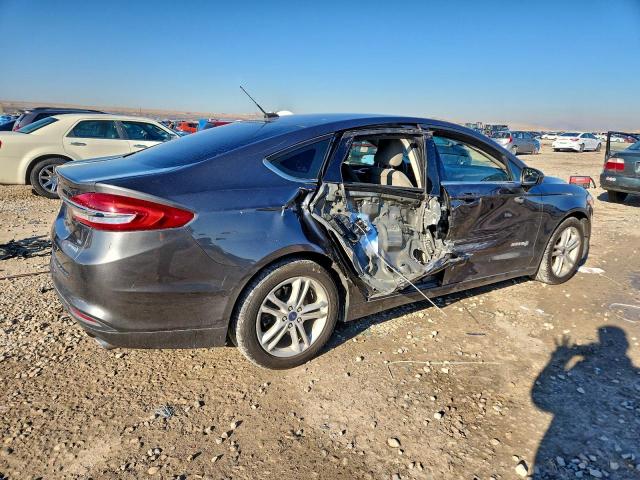 Ford Fusion Se Hybrid Image 2