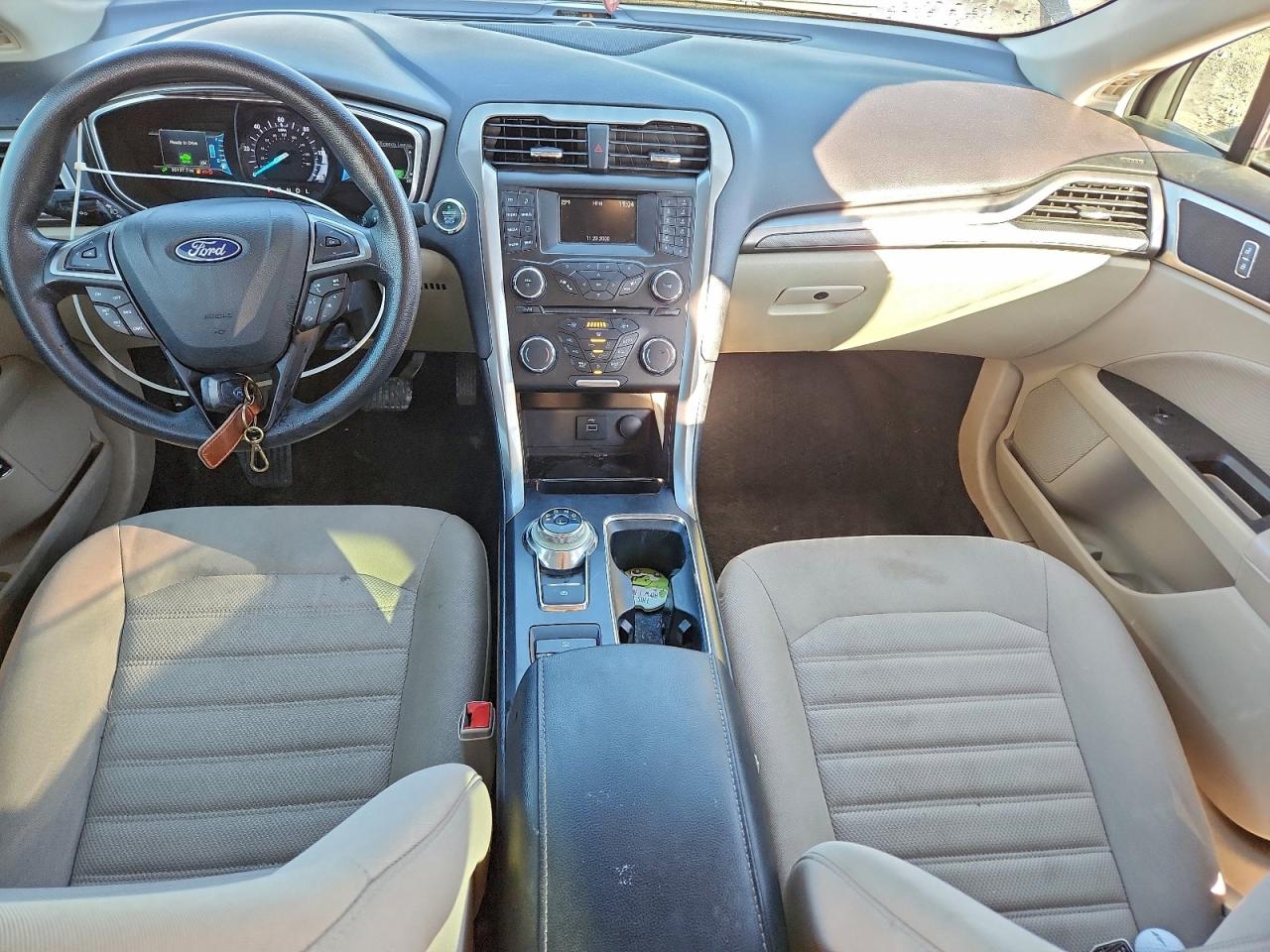 Ford Fusion Se Hybrid Image 8