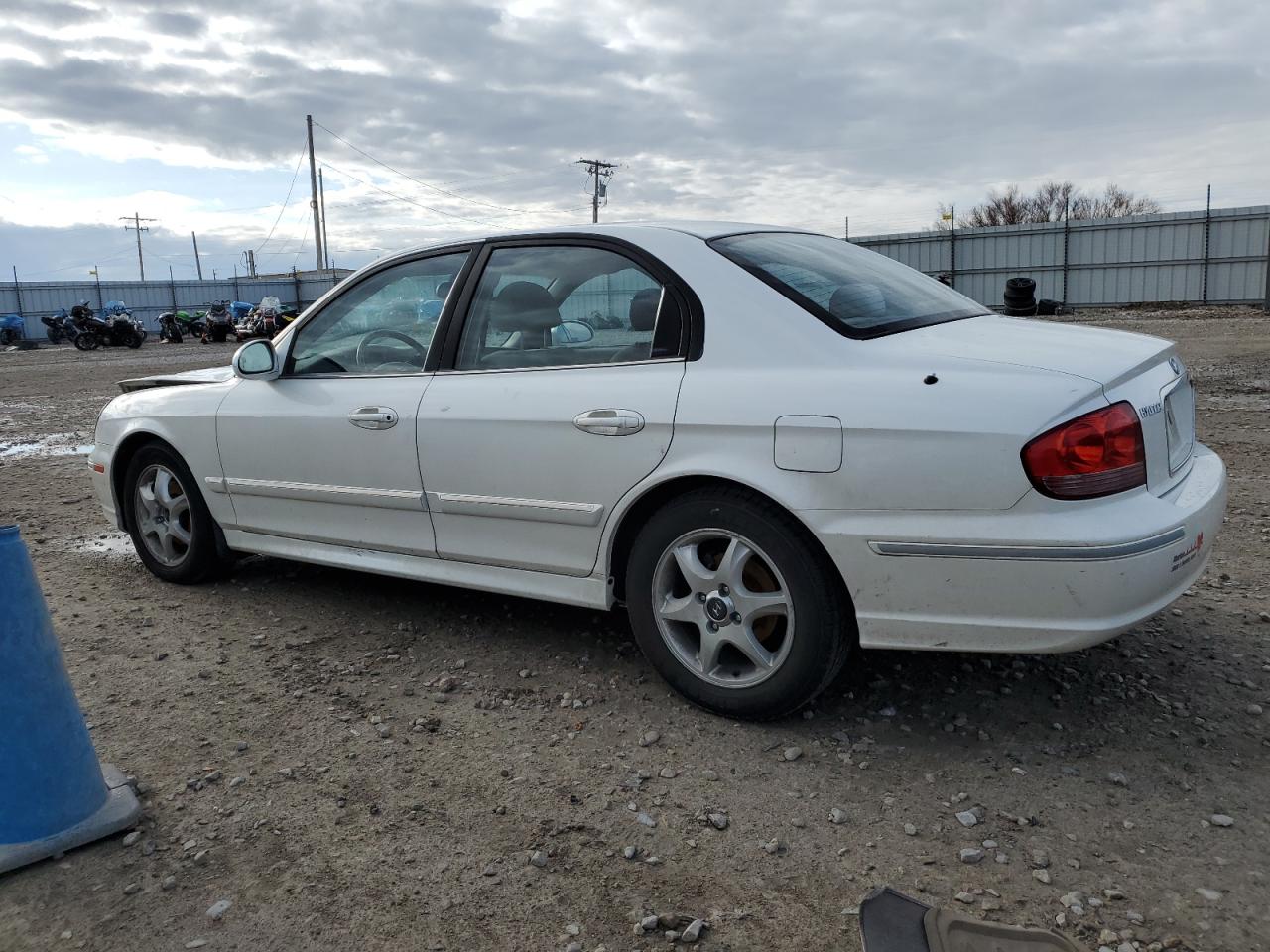 Hyundai SONATA Gls Image 12