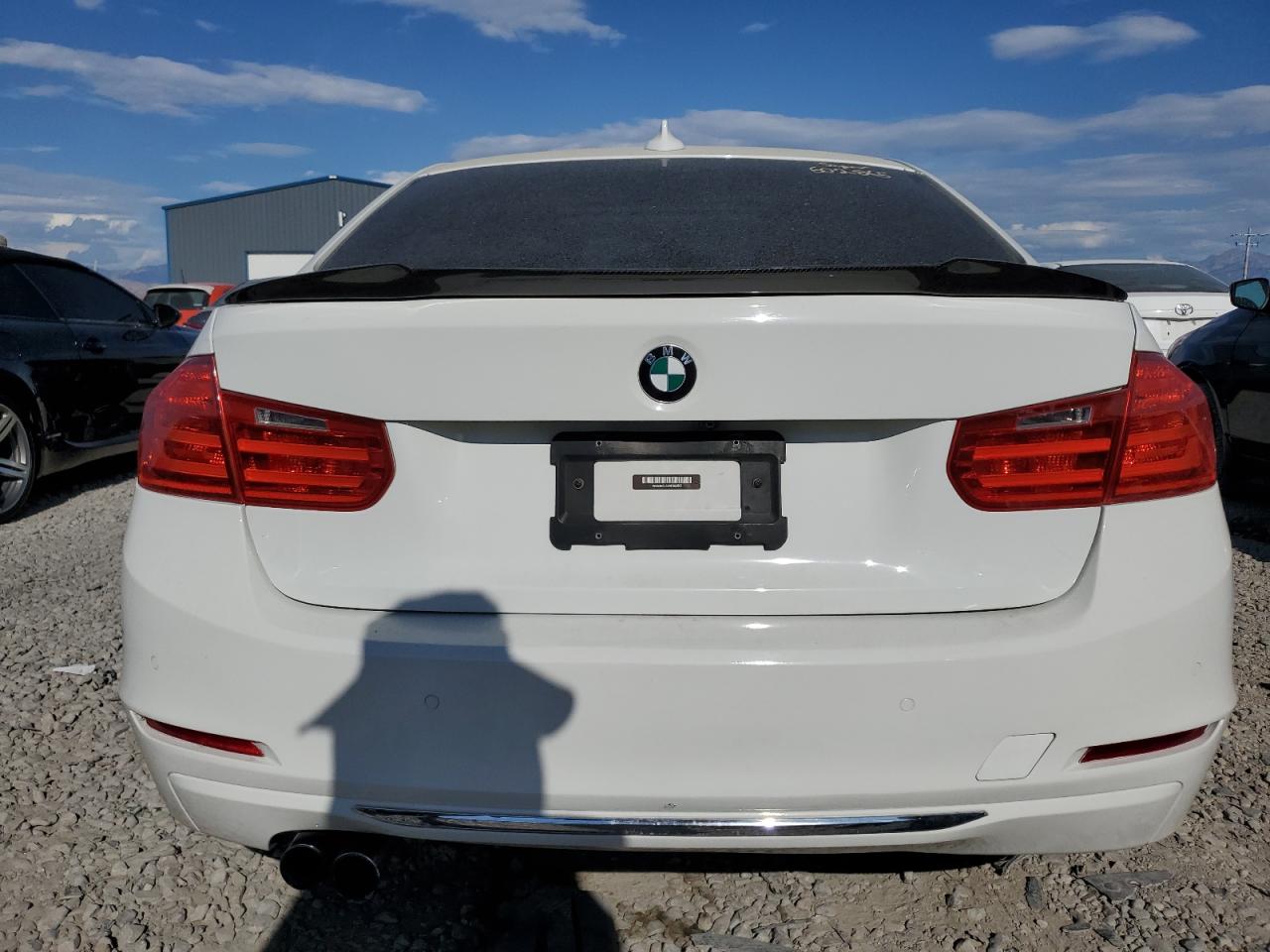 BMW 3 Series I Image 6