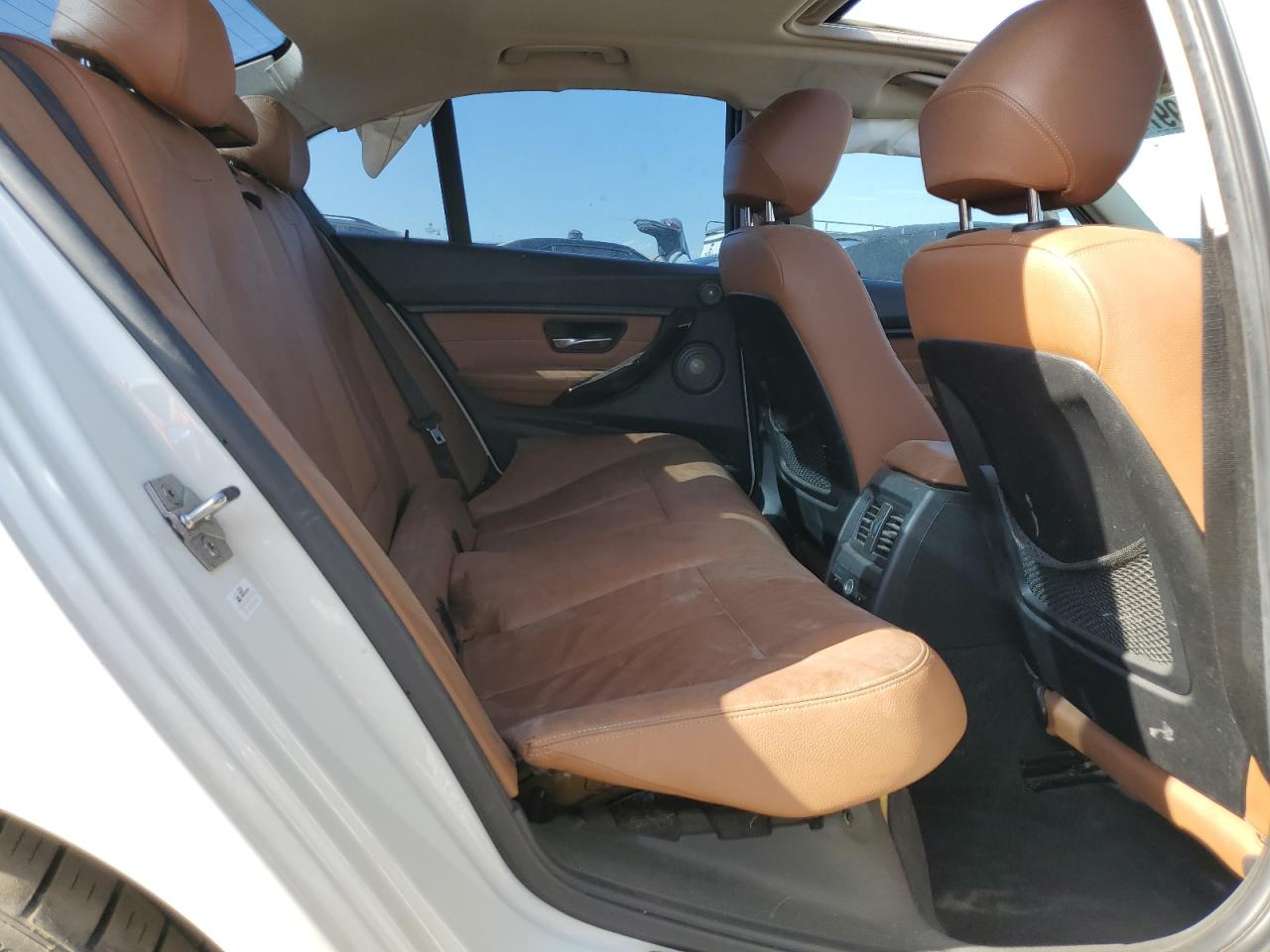 BMW 3 Series I Image 10