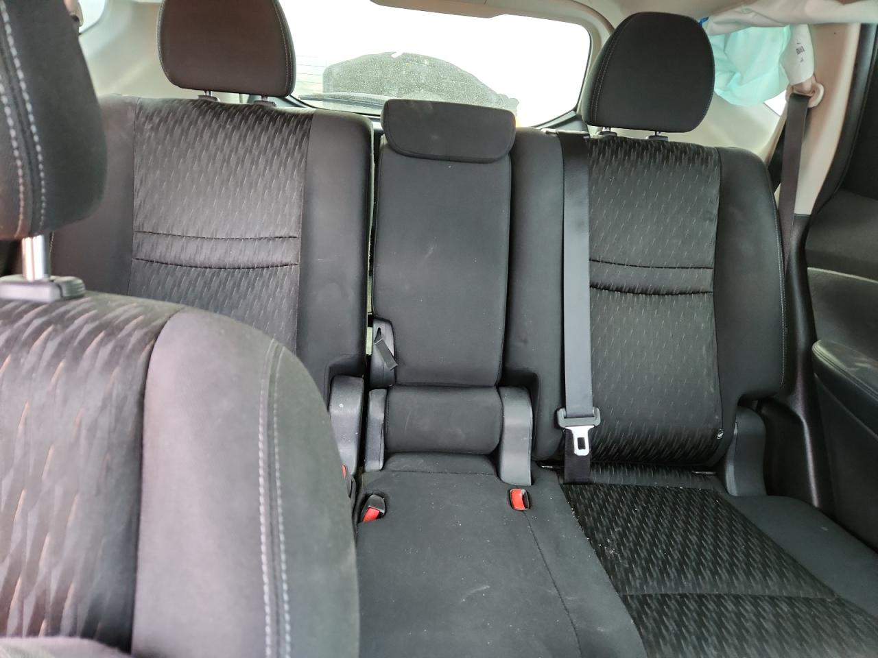 Nissan Rogue S Image 14