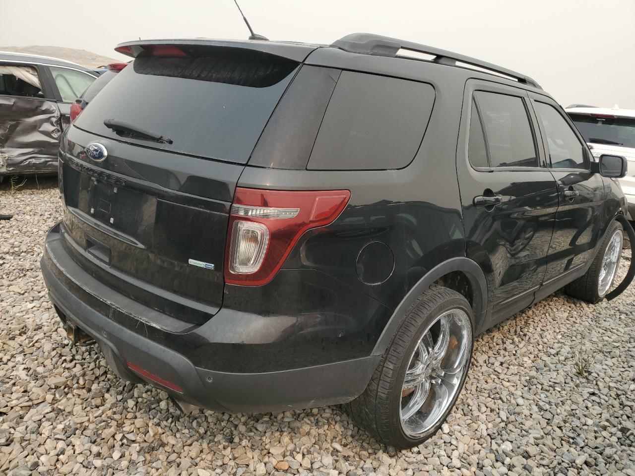 Ford Explorer Sport Image 2