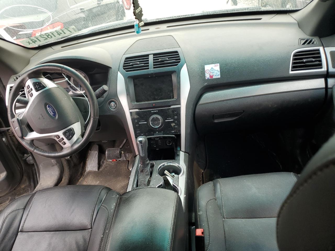 Ford Explorer Sport Image 7