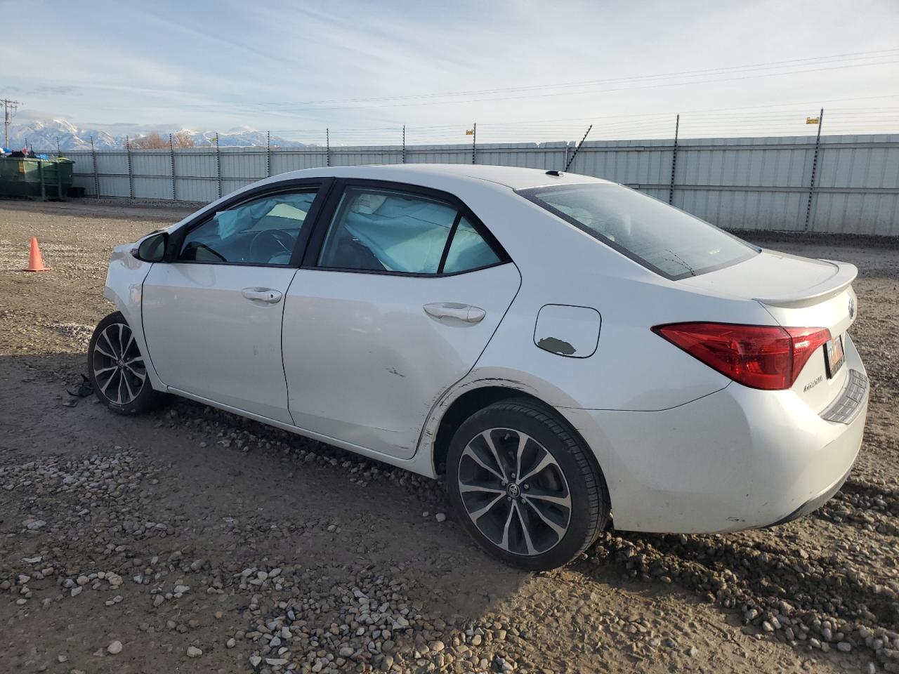 Toyota Corolla L Image 5