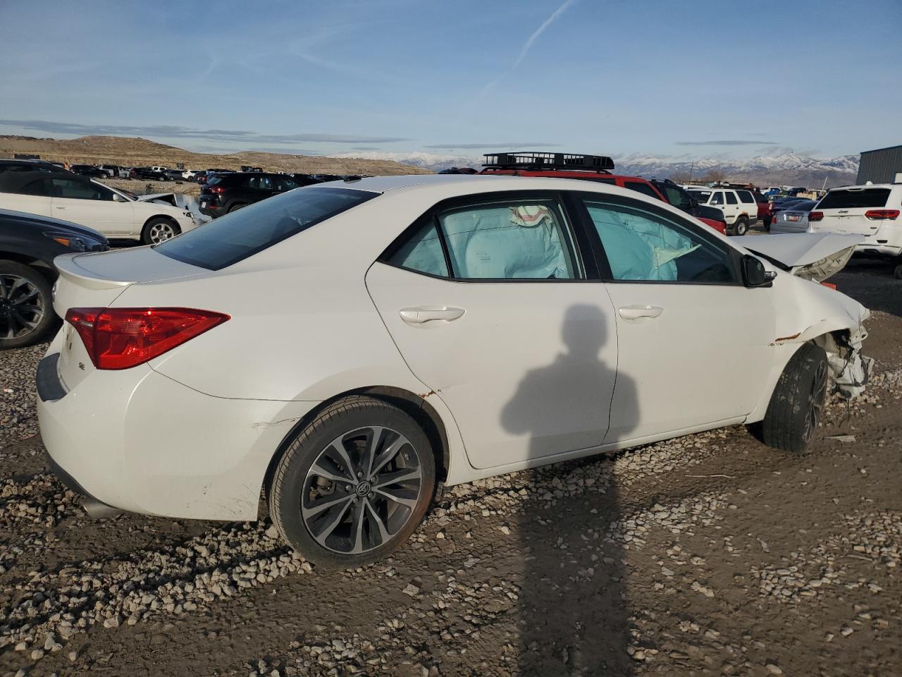 Toyota Corolla L Image 3