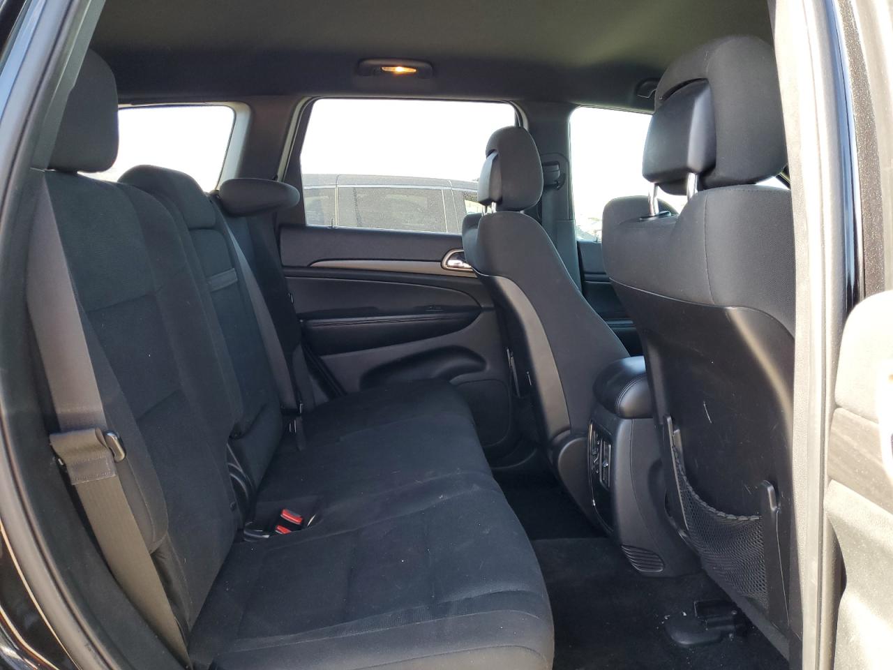 Jeep Grand Cherokee Laredo Image 4