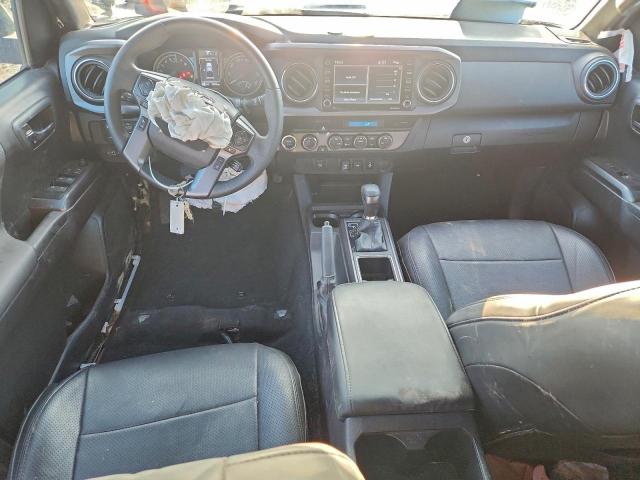 Toyota Tacoma Double Cab Image 2