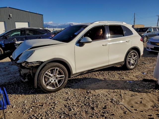  Salvage Porsche Cayenne
