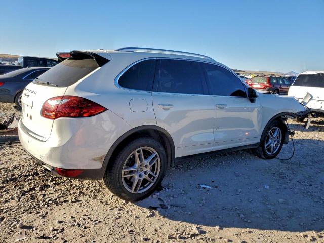 Porsche Cayenne S Image 2