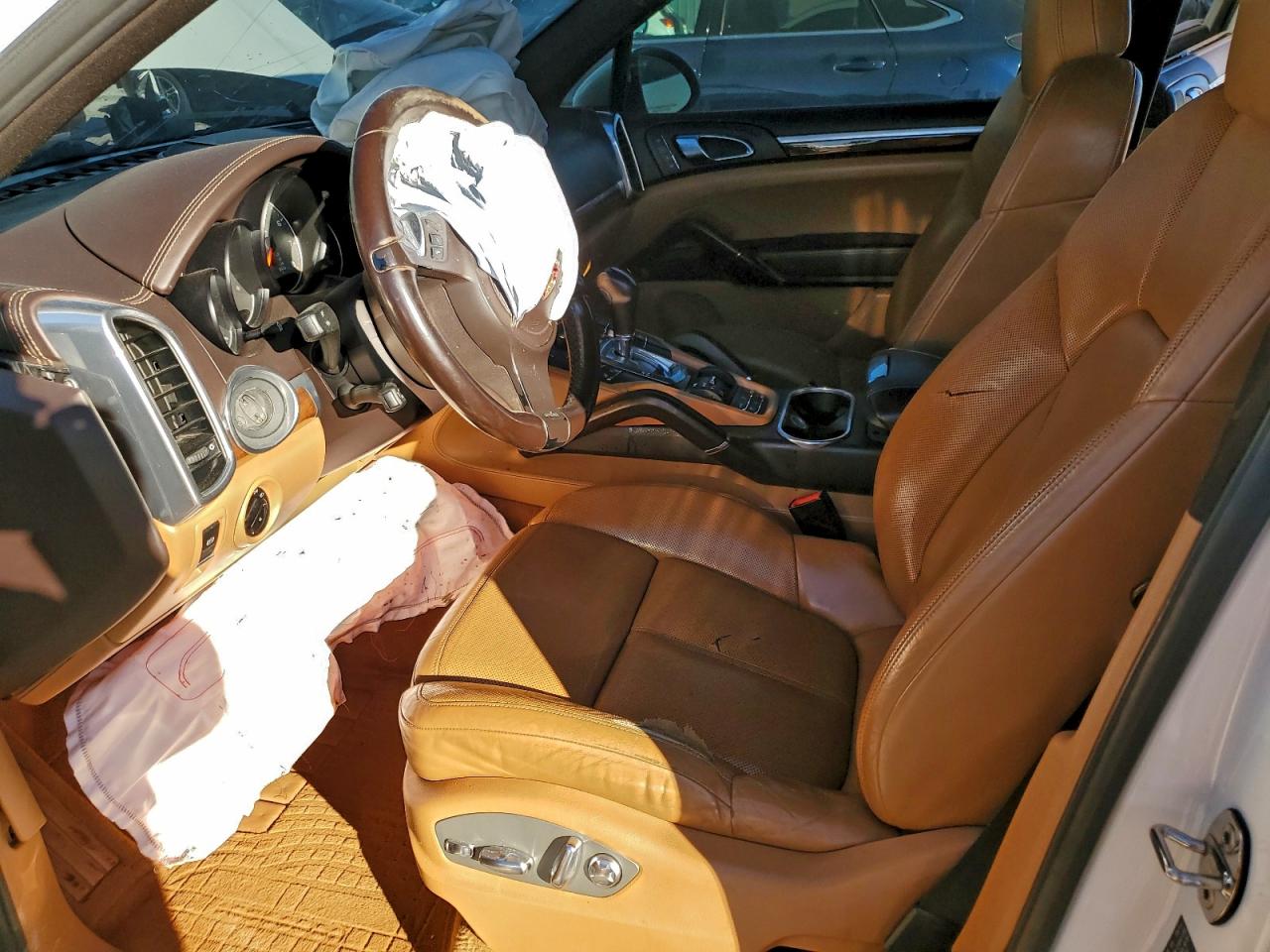 Porsche Cayenne S Image 9