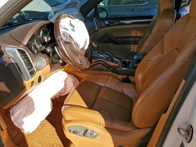 Porsche Cayenne S Image 9