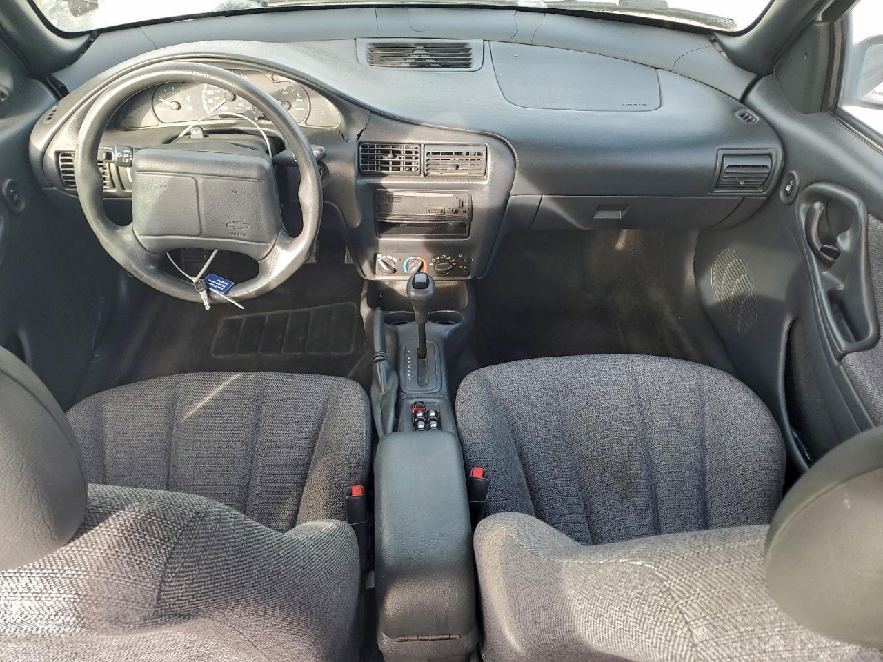 Chevrolet Cavalier Base Image 11