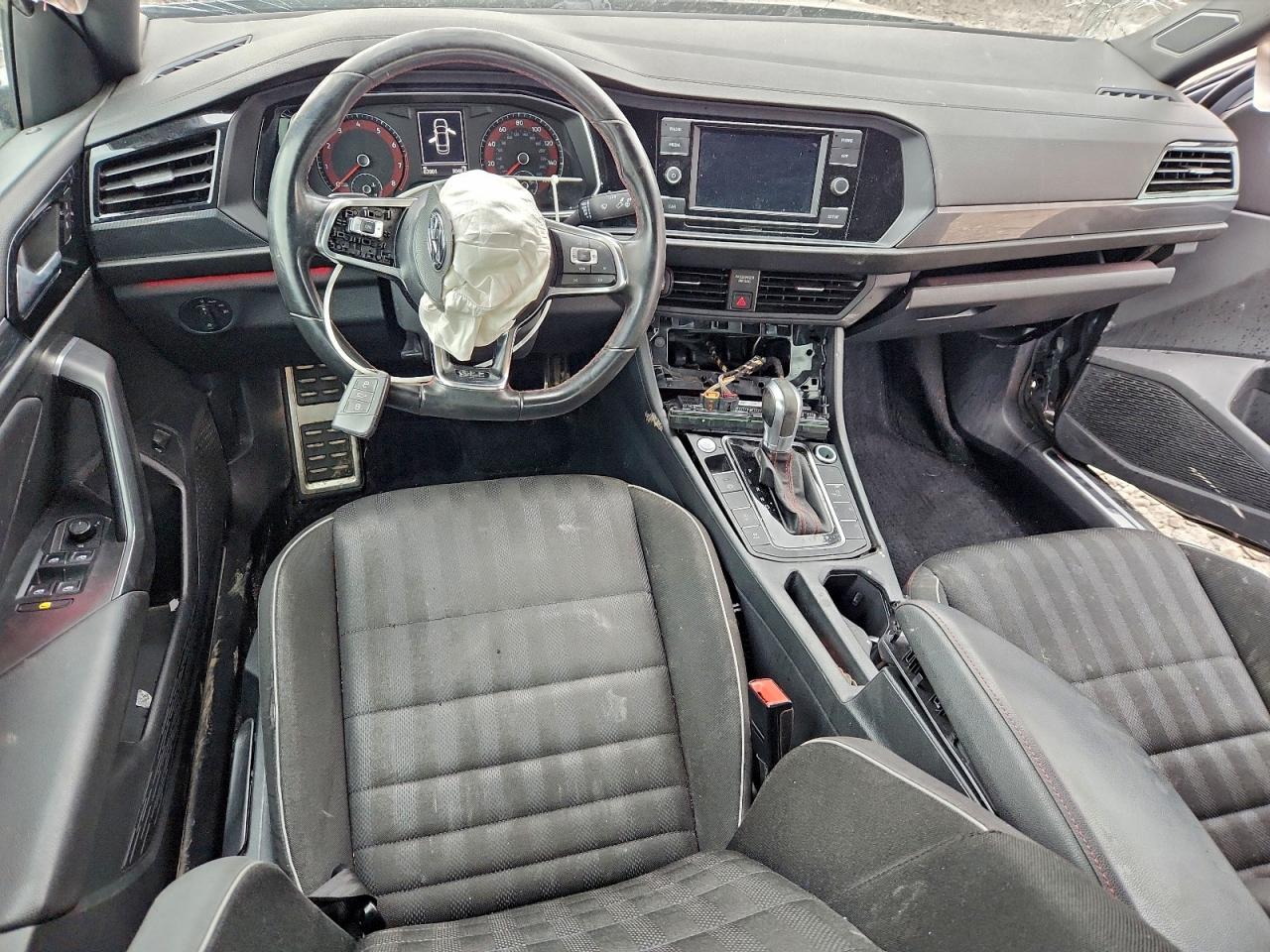 Volkswagen Jetta Gli Image 4