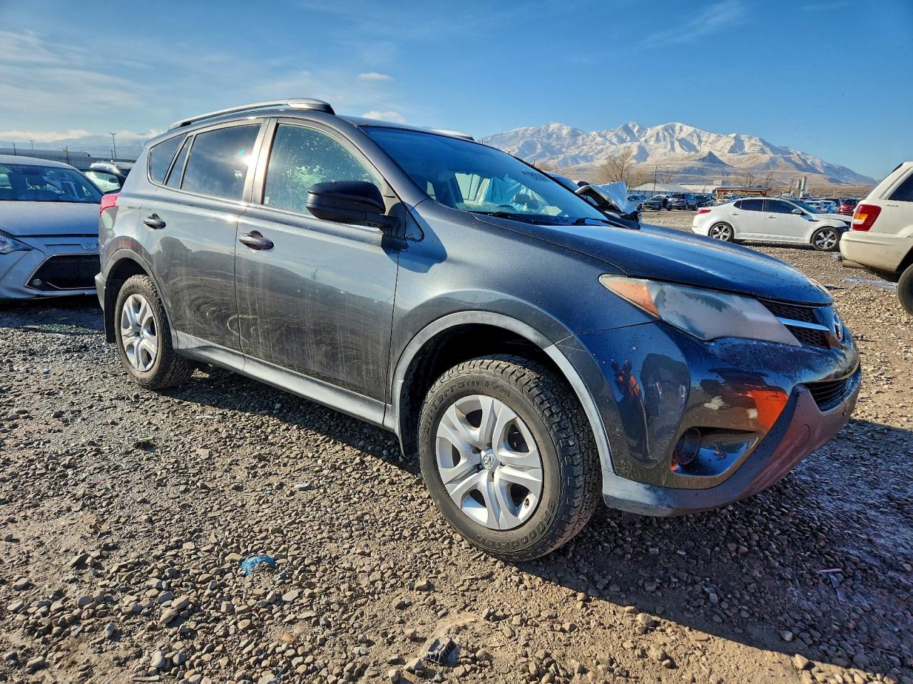 Toyota RAV4 Le Image 7