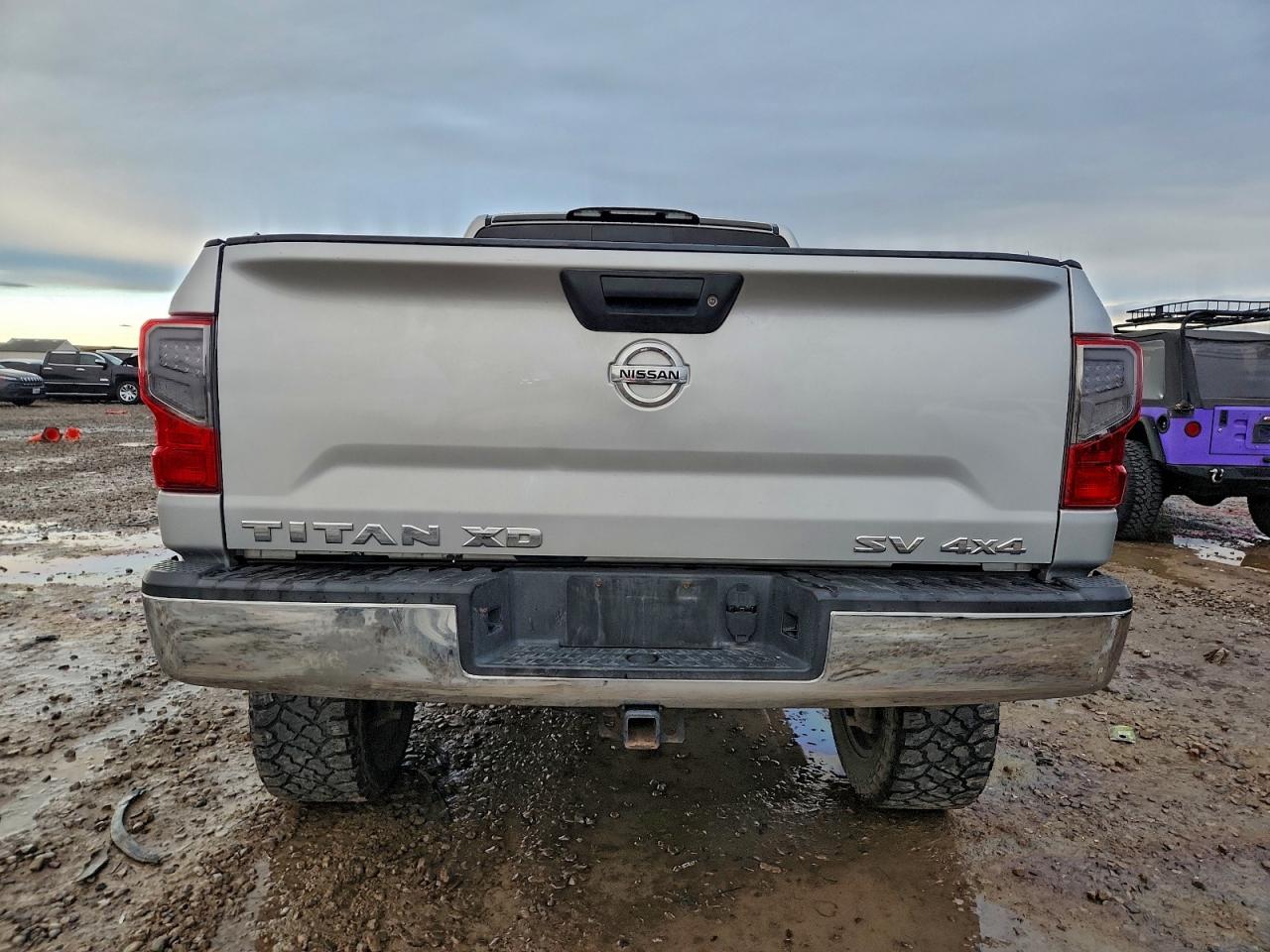 Nissan Titan S Image 5