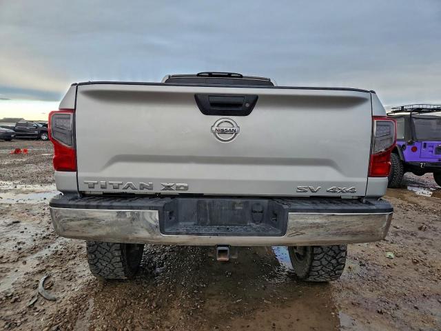 Nissan Titan S Image 5