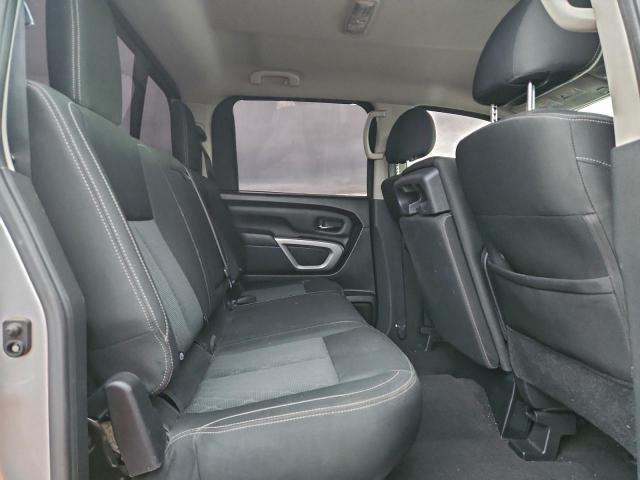 Nissan Titan S Image 10