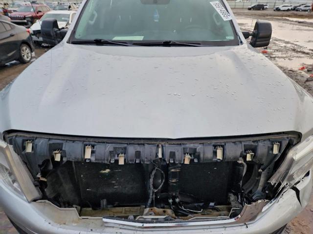 Nissan Titan S Image 9