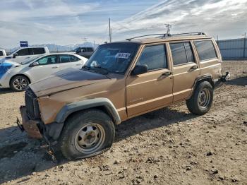  Salvage Jeep Grand Cherokee