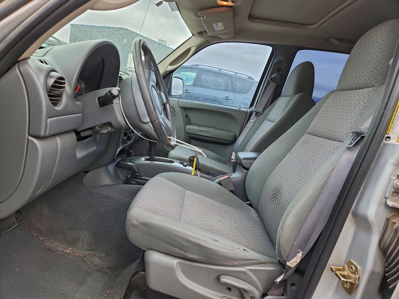 Jeep Liberty Renegade Image 11