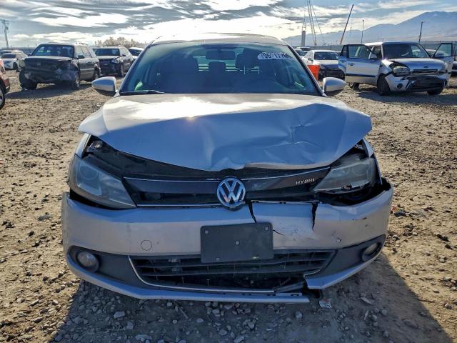 Volkswagen Jetta Hybrid Image 9