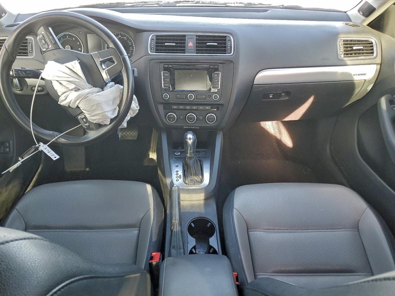 Volkswagen Jetta Hybrid Image 4