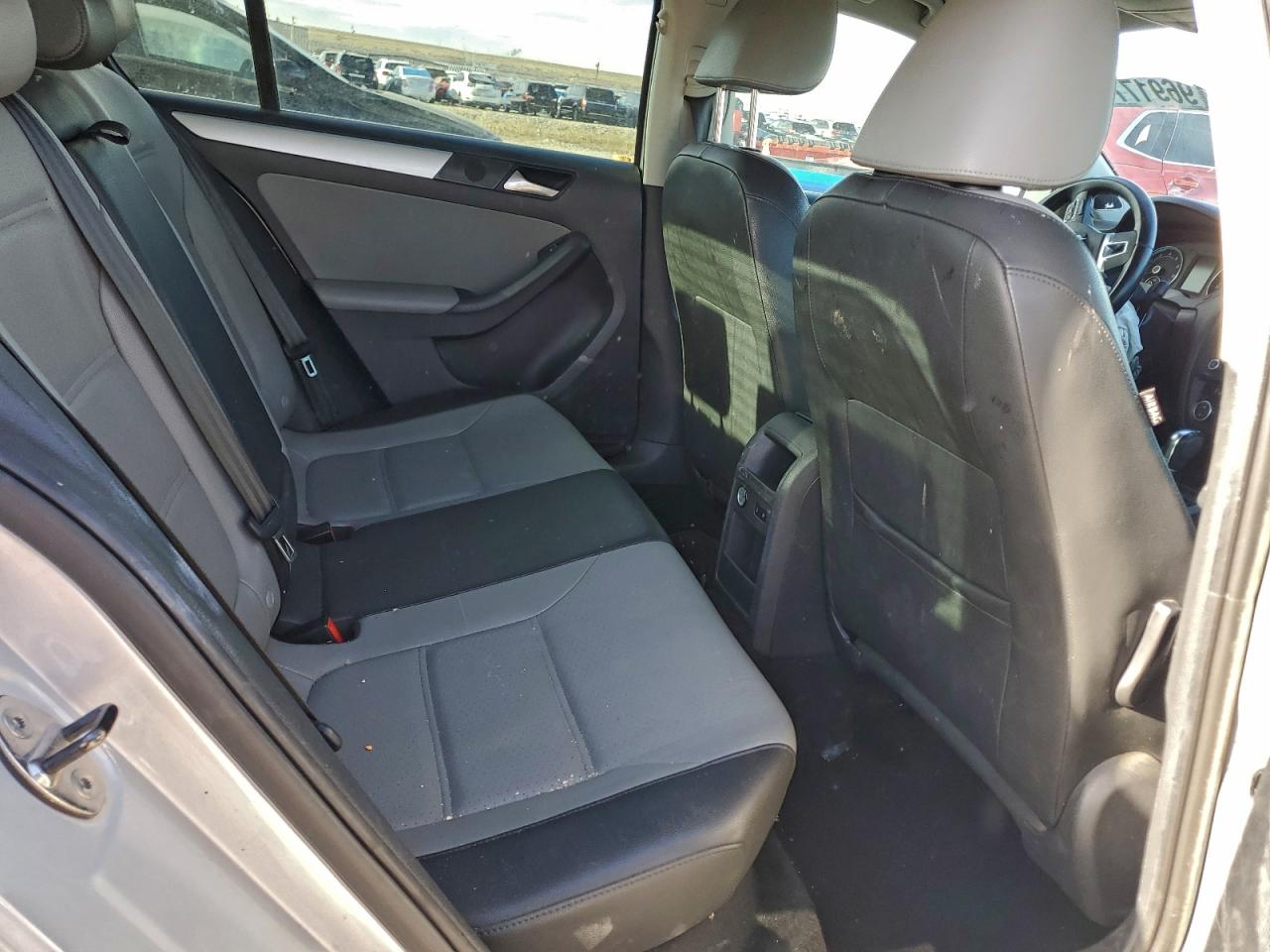 Volkswagen Jetta Hybrid Image 7