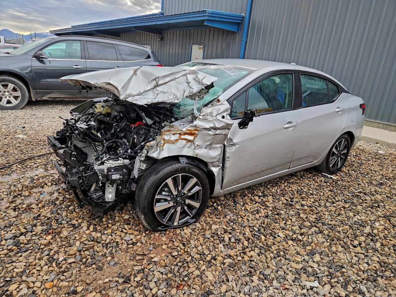Nissan Versa Sv Image 1