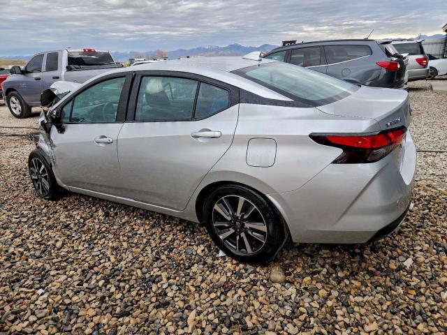 Nissan Versa Sv Image 8