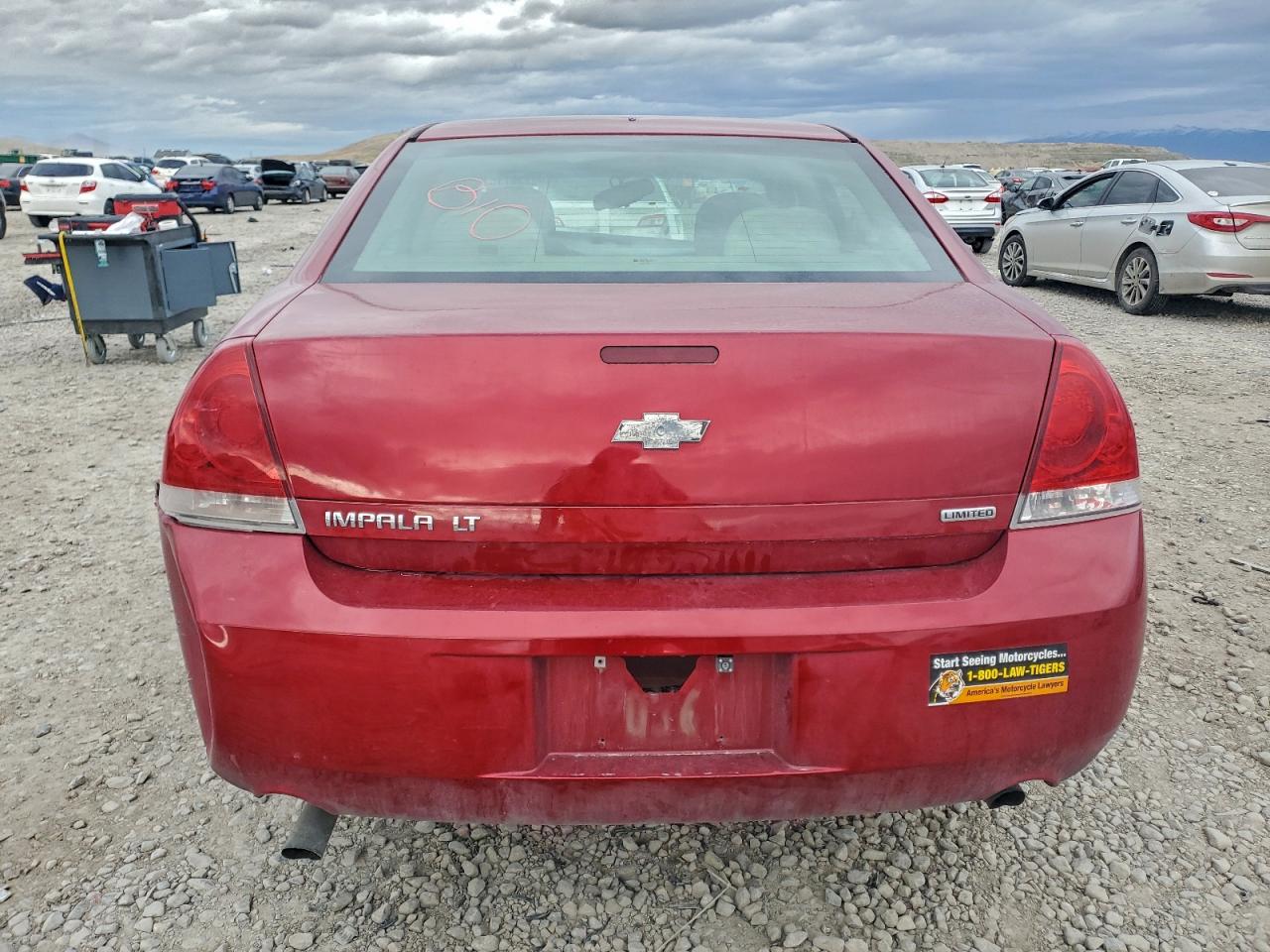 Chevrolet Impala Lt Image 8