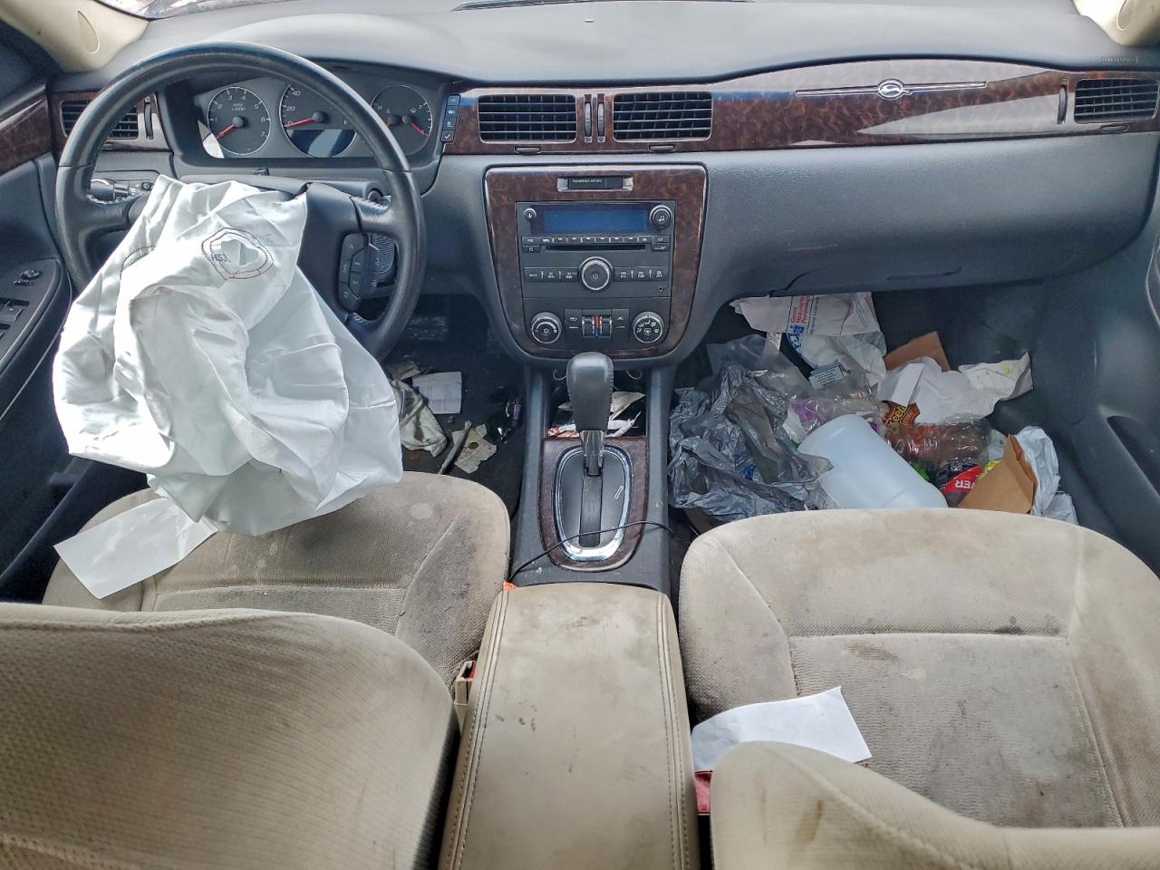 Chevrolet Impala Lt Image 9