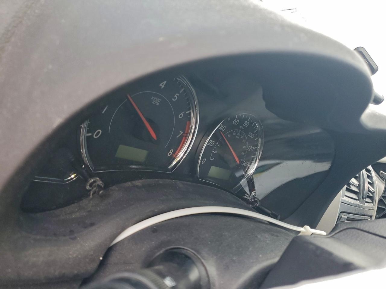 Toyota Corolla Base Image 4