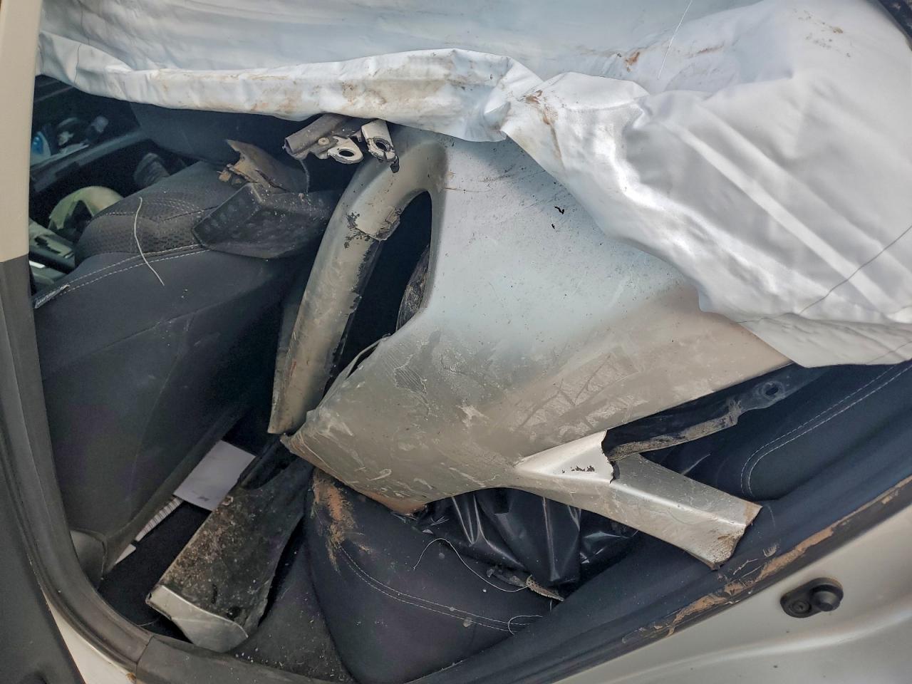 Toyota Corolla Base Image 12