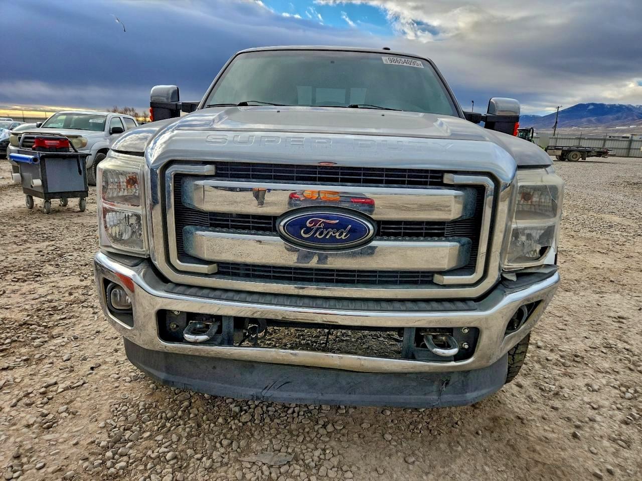 Ford F-350 Super Duty Image 11