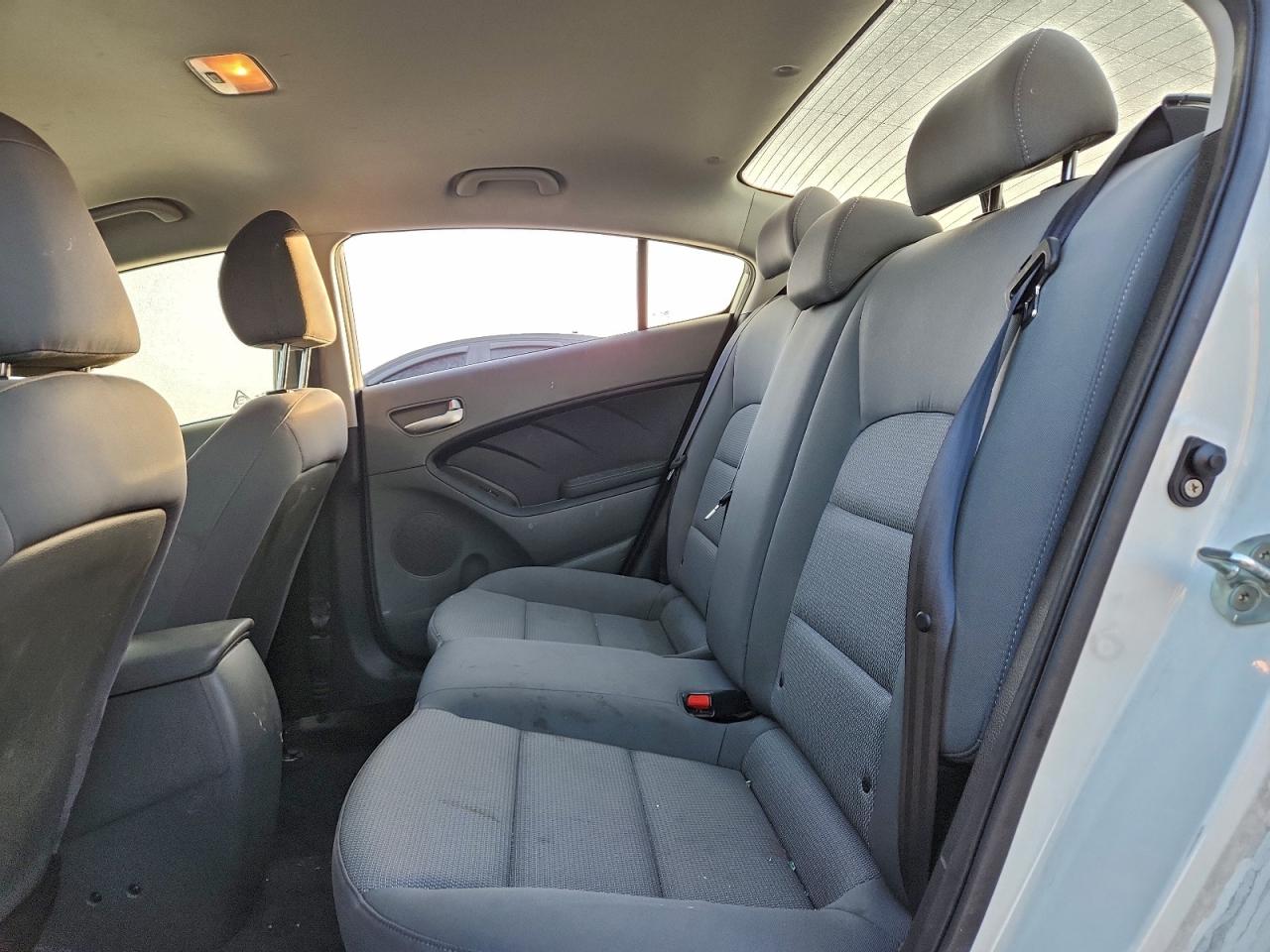 Kia Forte Lx Image 9