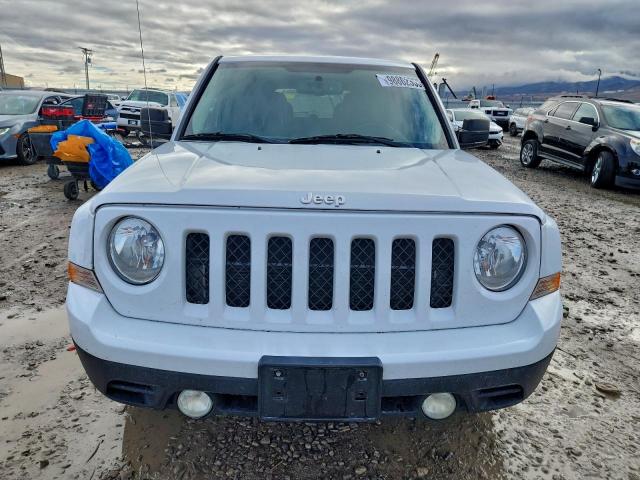 Jeep Patriot Latitude Image 10